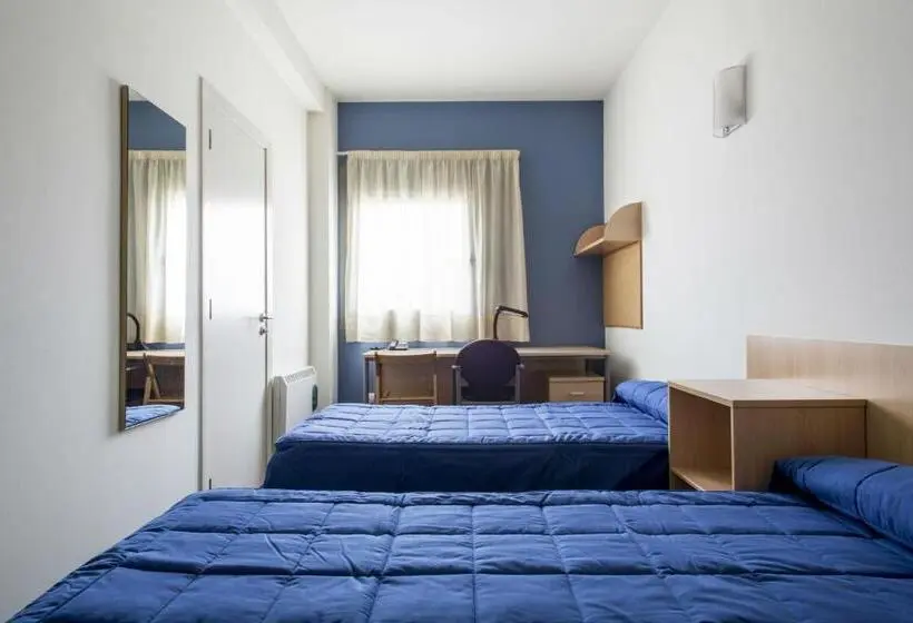 اتاق استاندارد چهار تخته, Residencia Universitaria As Burgas