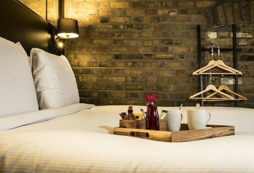 Deluxe-huone, Camden Enterprise