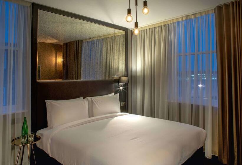 Superior-huone, Camden Enterprise