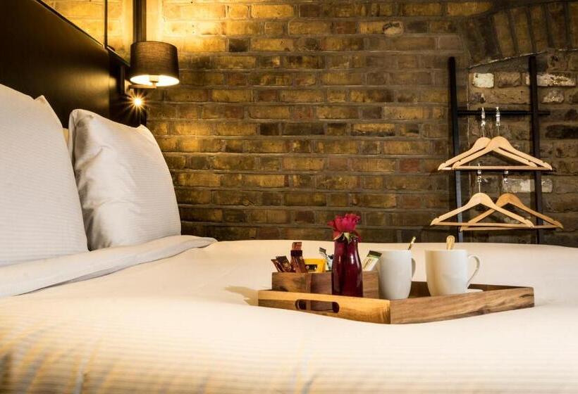 Deluxe-huone, Camden Enterprise