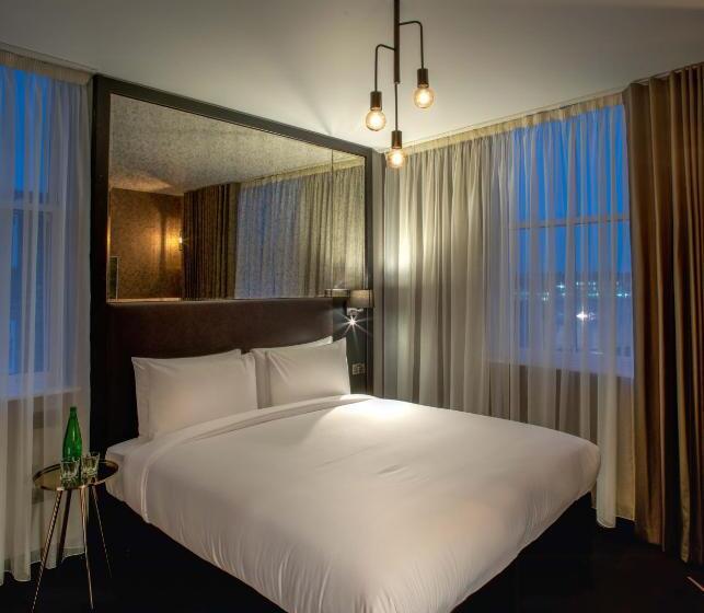 Superior-huone, Camden Enterprise