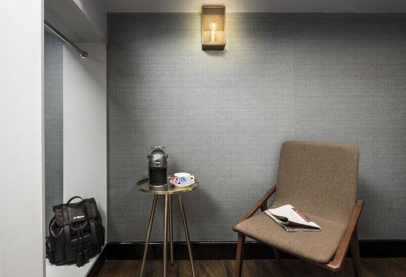 Superior-huone, Camden Enterprise