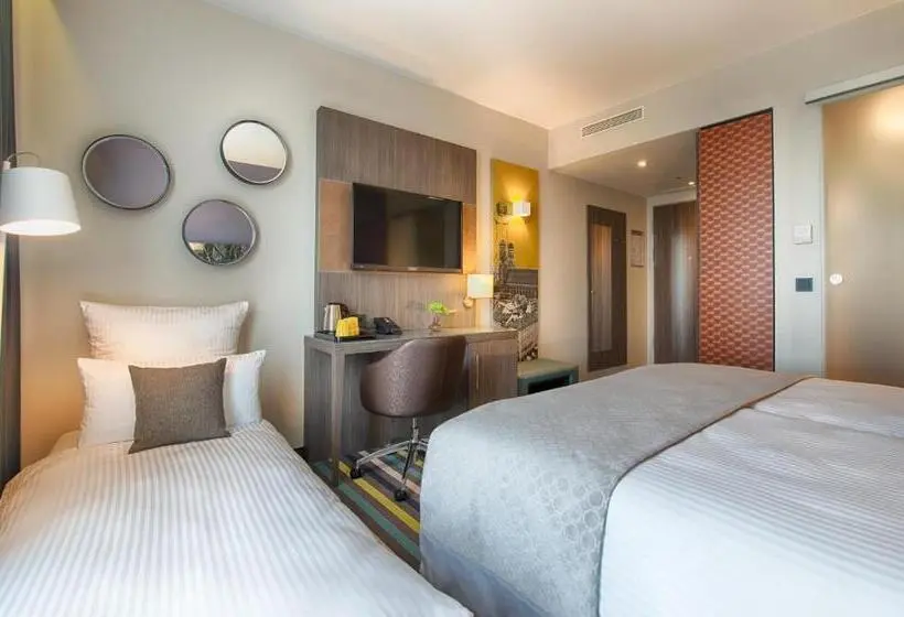 Comfort Kolmen Hengen Huone, Leonardo Hotel Munich City East