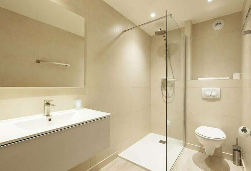 غرفة ديلوكس, Restaurant Des Maures