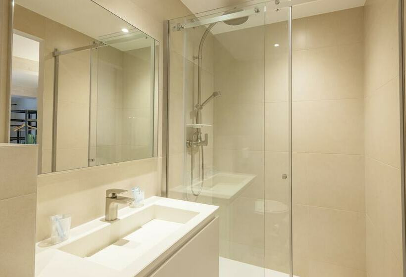 スーペリアールーム, Restaurant Des Maures