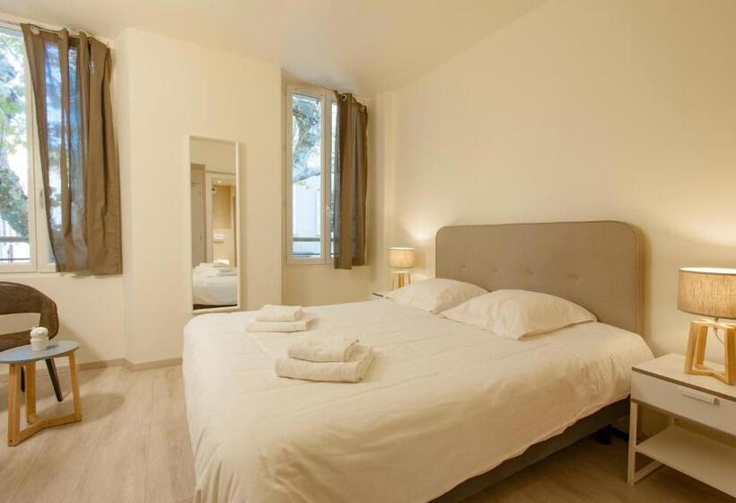 غرفة قياسية, Restaurant Des Maures