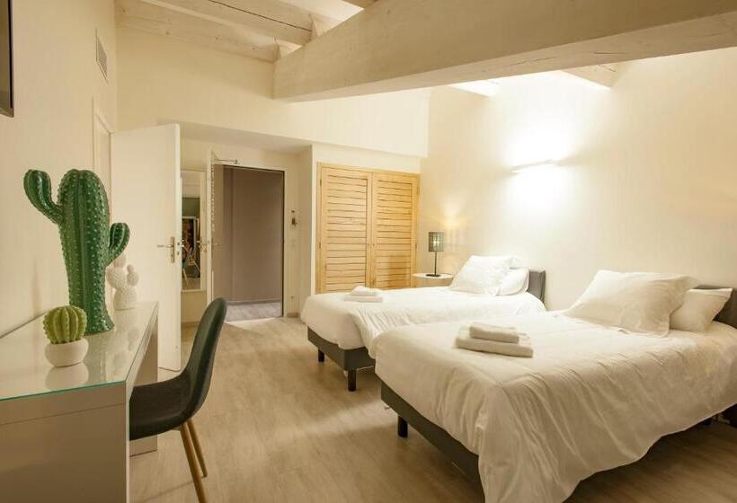 غرفة سوبيريور عائلية, Restaurant Des Maures