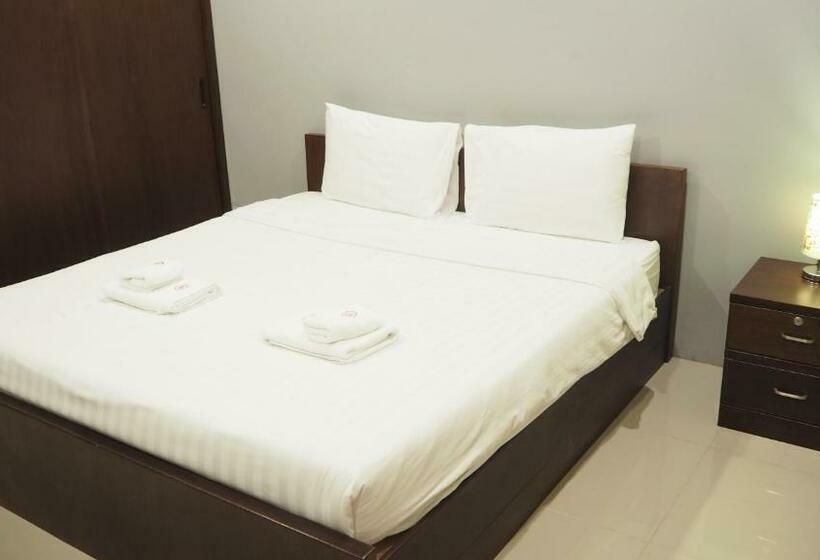 اتاق لوکس با تخت بزرگ, The Glasshouse Place