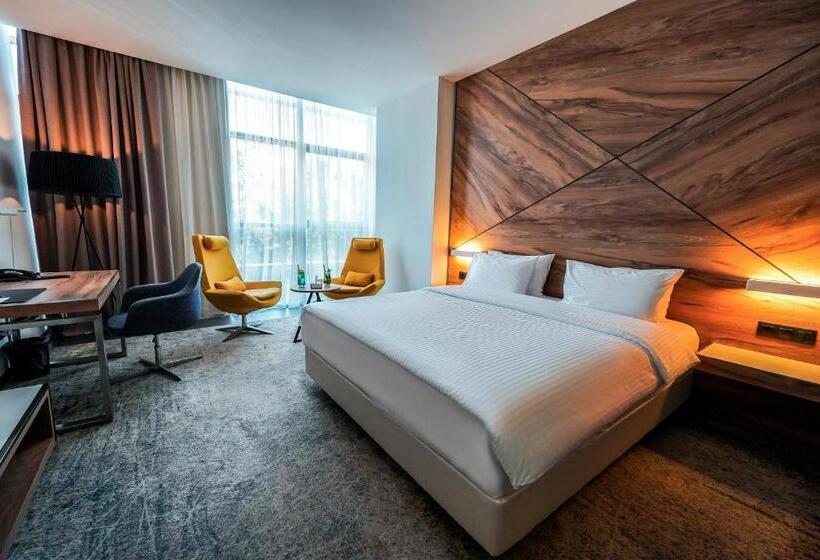 디럭스 룸 킹사이즈 침대, Messier 53 Hotel Yerevan