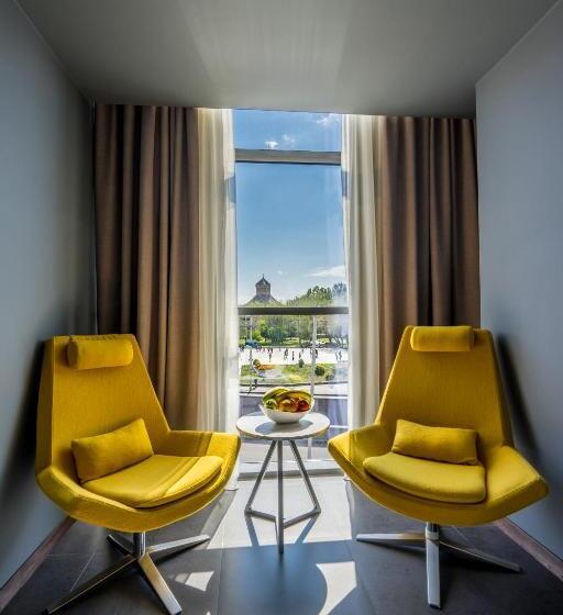 스탠다드 룸 킹사이즈 침대, Messier 53 Hotel Yerevan