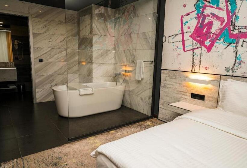 스탠다드 룸 킹사이즈 침대, Messier 53 Hotel Yerevan