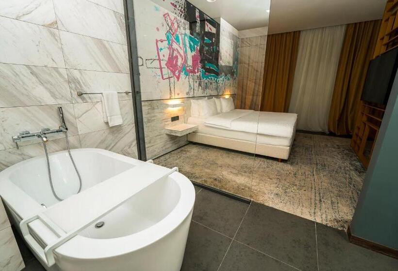 스탠다드 룸 킹사이즈 침대, Messier 53 Hotel Yerevan