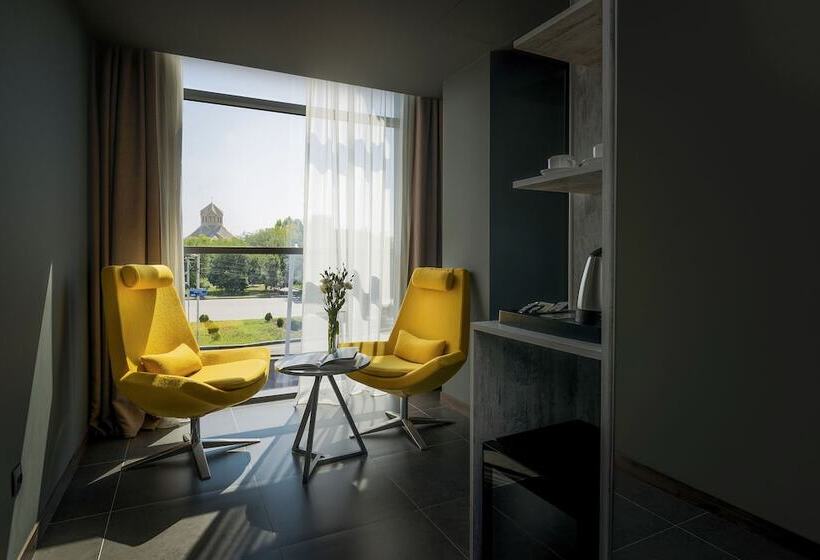 스탠다드 룸 킹사이즈 침대, Messier 53 Hotel Yerevan