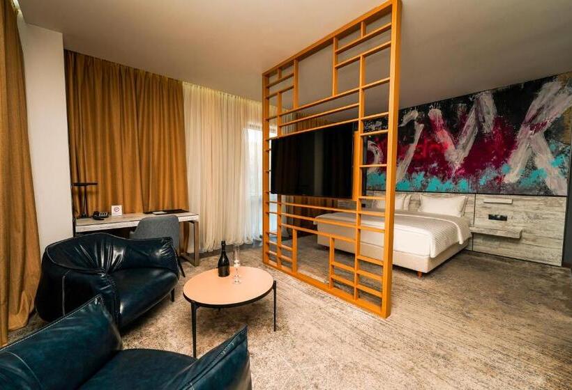 스탠다드 룸 킹사이즈 침대, Messier 53 Hotel Yerevan