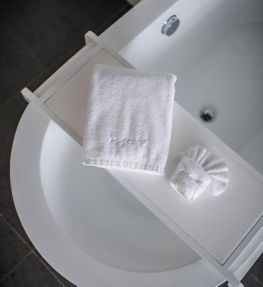 스탠다드 룸 킹사이즈 침대, Messier 53 Hotel Yerevan