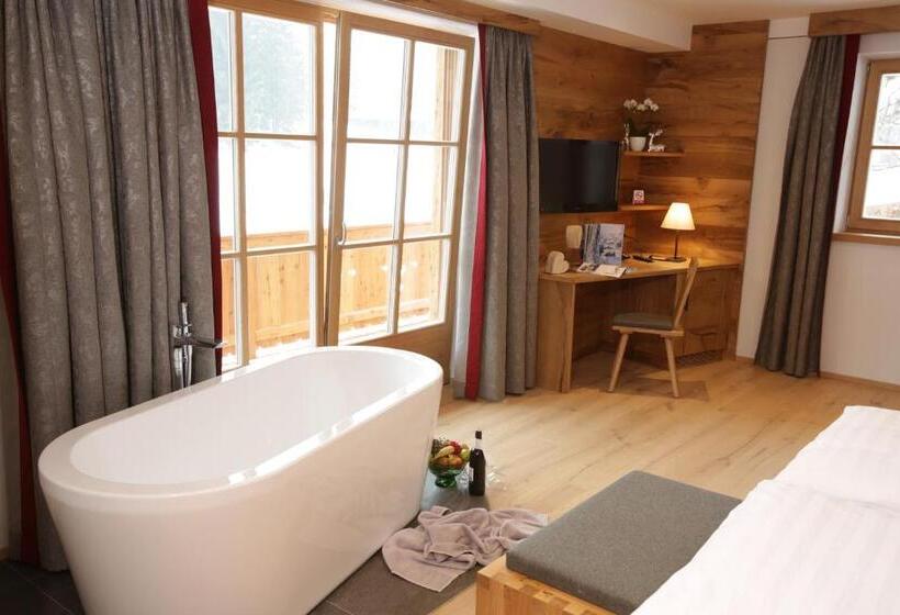 Sviitti Vuoristonäkymä, Postgasthof, Hotel Rote Wand