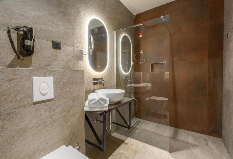 バルコニー付きスタンダードルーム, Squero