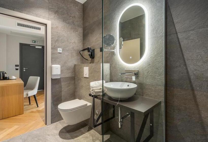 バルコニー付きスタンダードルーム, Squero