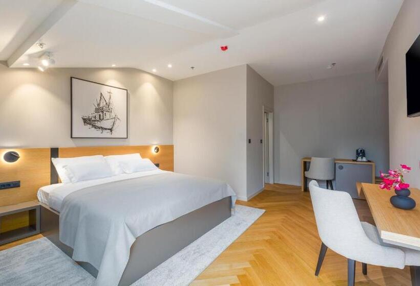 バルコニー付きスタンダードルーム, Squero