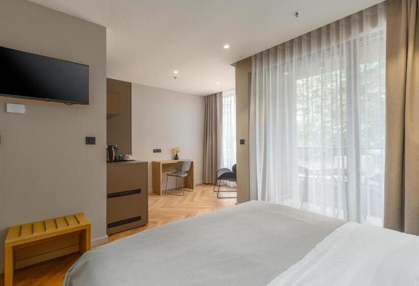 ガーデンビュースタンダードルーム, Squero