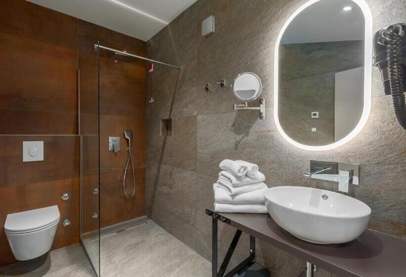 テラス付きスタンダードルーム, Squero