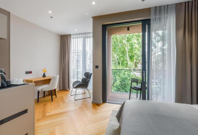 デラックスルーム, Squero