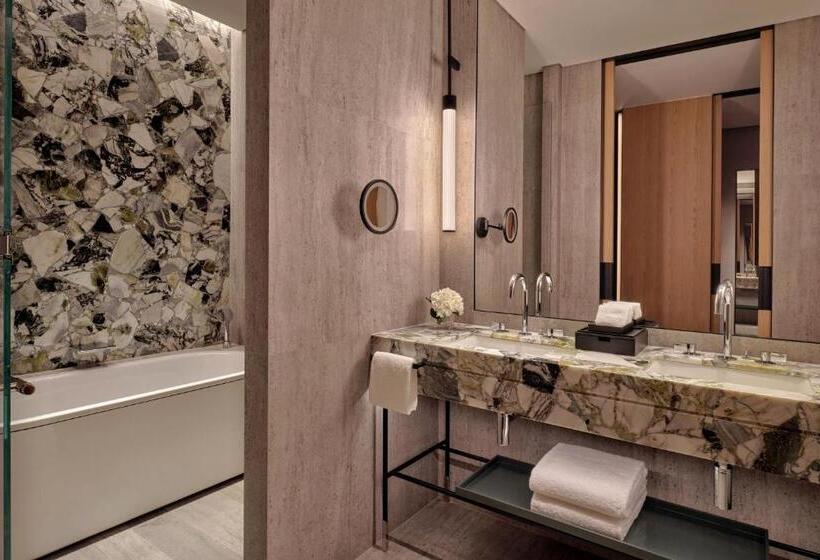 Deluxe room with river view, Park Hyatt Changsha