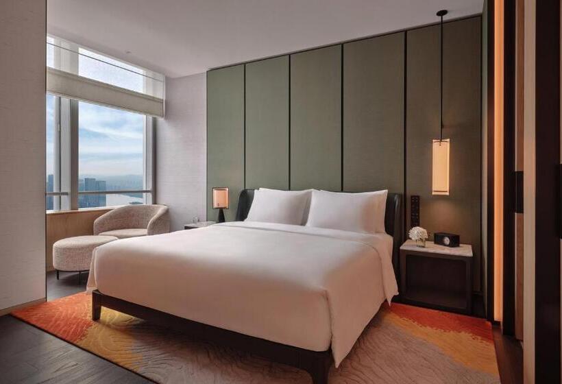 带河湖景观的套房, Park Hyatt Changsha