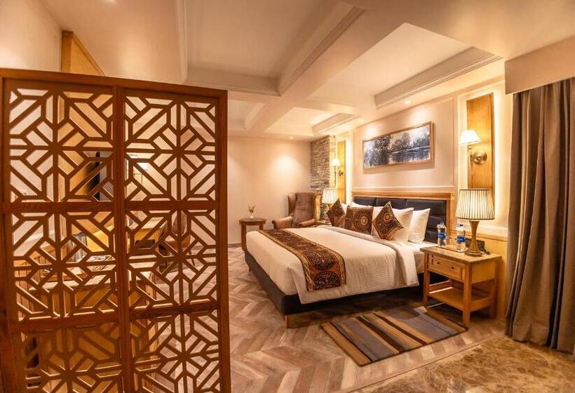 اتاق سوپریور, Presidium Sarovar Premiere Dalhousie