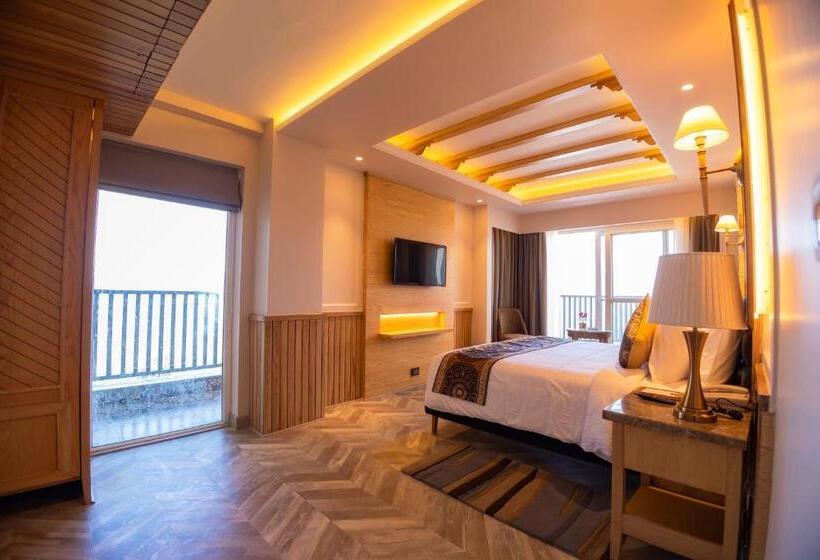 اتاق استاندارد با چشمانداز, Presidium Sarovar Premiere Dalhousie