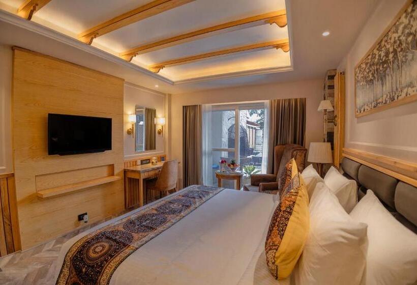 اتاق پرمیوم, Presidium Sarovar Premiere Dalhousie