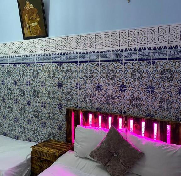 标准间, Riad Abqari Youssefi