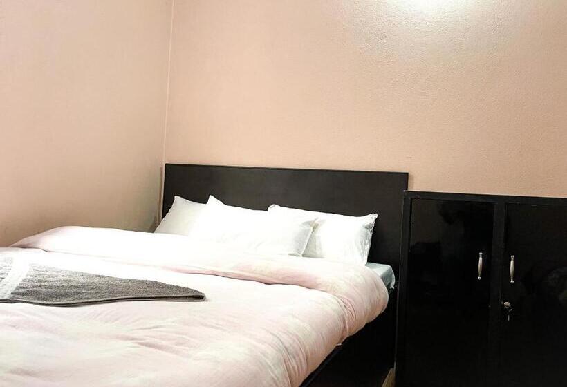 اتاق استاندارد با چشمانداز دریاچه, Yuriko Guest House