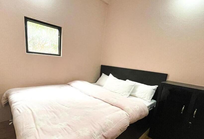 اتاق استاندارد با چشمانداز دریاچه, Yuriko Guest House