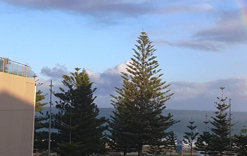 آپارتمان 1 خوابه با چشم‌انداز دریا, Coastal Oceanview 2bedrm 2bath Pool & Slide!