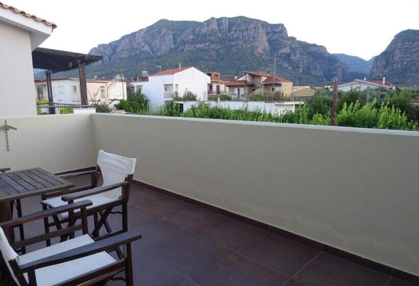 חדר סטודיו סטנדרד, Alkistis