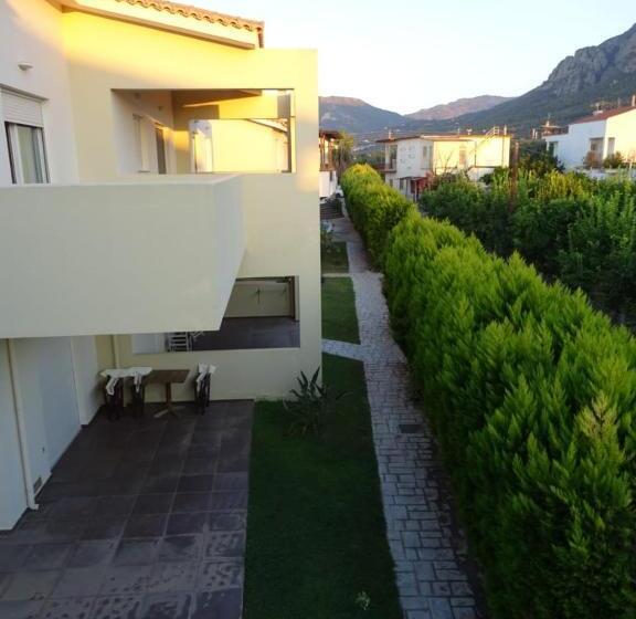 חדר סטודיו סטנדרד, Alkistis