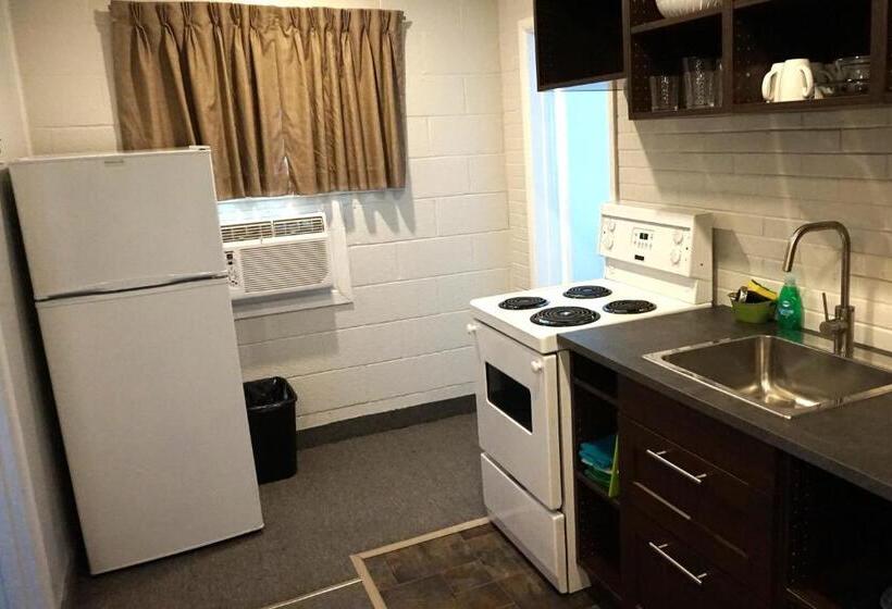 2 Szobás Suite, Caravel Motel