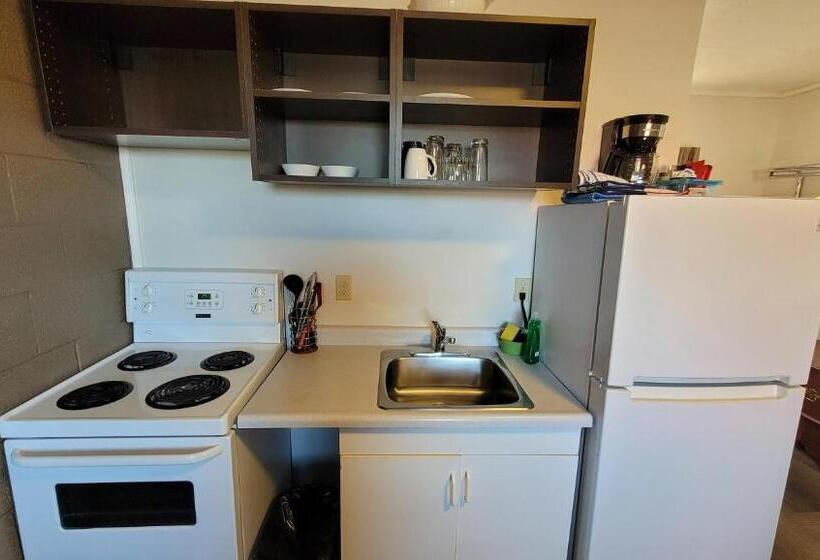 Номер Стандарт с Кухней, Caravel Motel