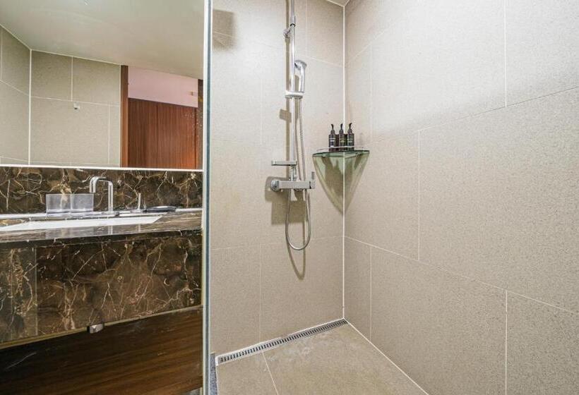 スタンダードトリプルルーム, Air City Jeju