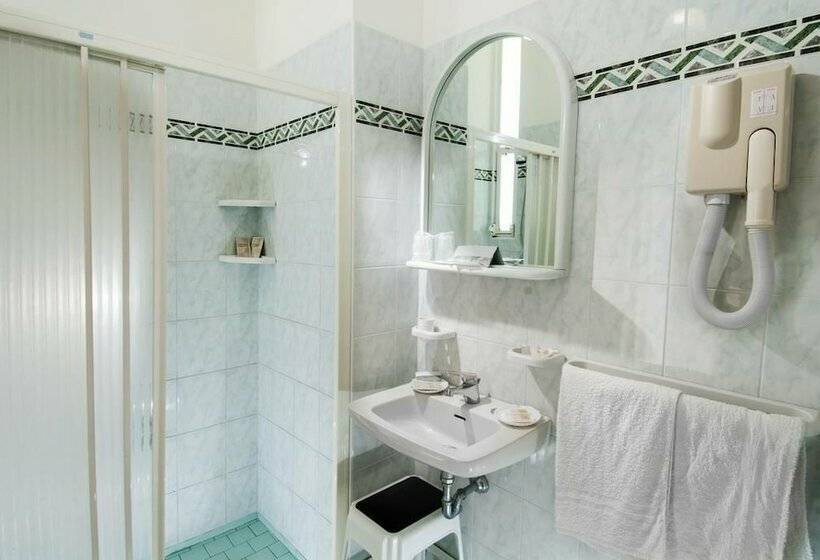 バルコニー付きスタンダードトリプルルーム, Caesar