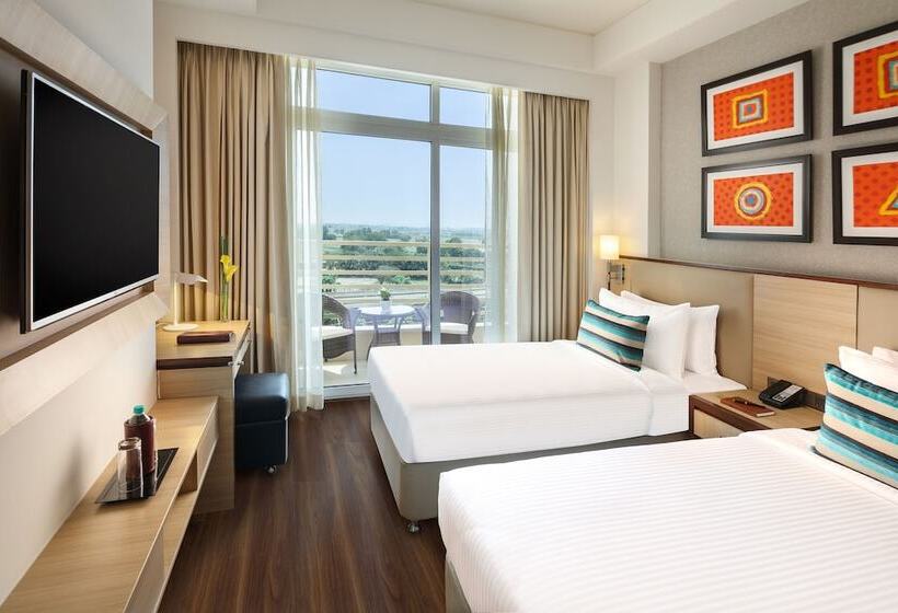 Номер Стандарт, Sandal Suites By Lemon Tree Hotels