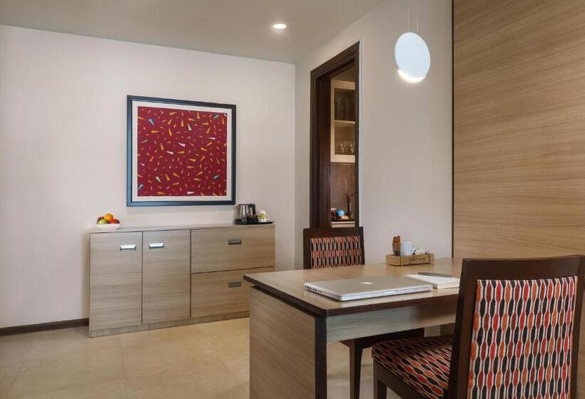 豪华套房, Sandal Suites By Lemon Tree Hotels