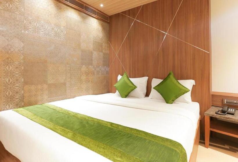 Quarto Superior, Treebo Olive Nest