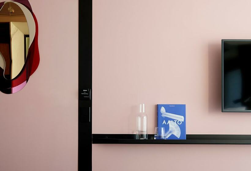 スタンダードルーム, Tribe Perth