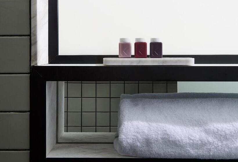 スタンダードルーム, Tribe Perth