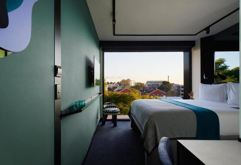 スタンダードルーム, Tribe Perth