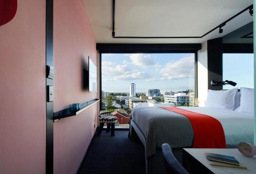 スタンダードシティビュールーム, Tribe Perth