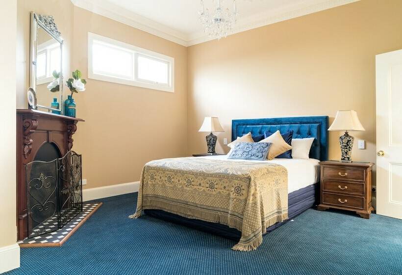 سوییت لوکس, Loloma Bed And Breakfast