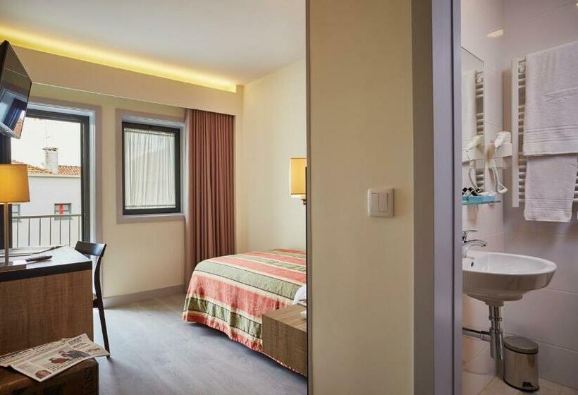 اتاق استاندارد یک نفره, Suites & Hostel Cidade Aveiro